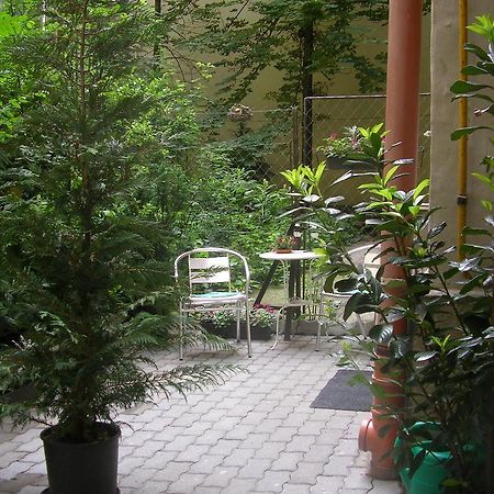 Standard Apartment By Hi5-Liszt Ferenc Square Βουδαπέστη Εξωτερικό φωτογραφία